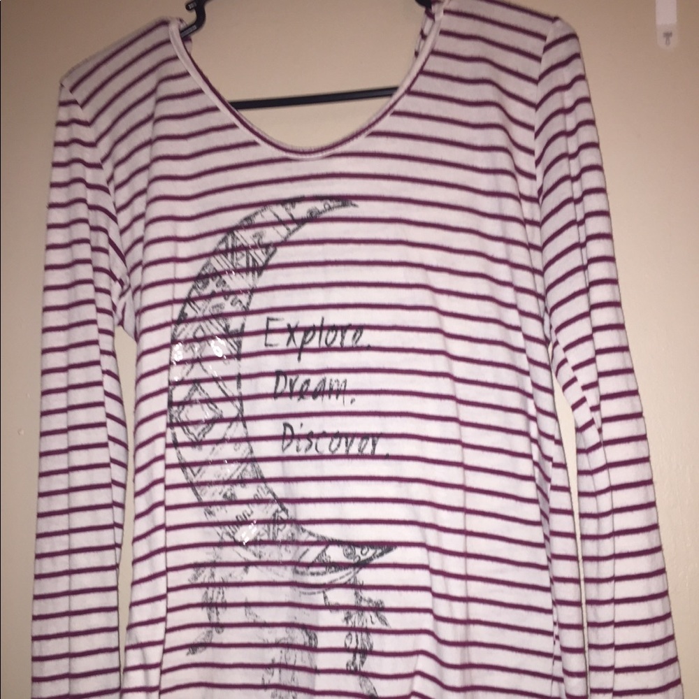 Graphic long sleeve shirt